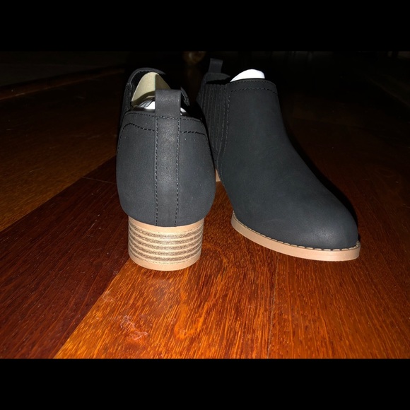 Black booties - Picture 3 of 4